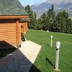 Kedros Village *