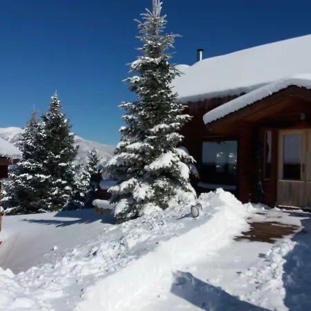 בקתה Kedros Village *