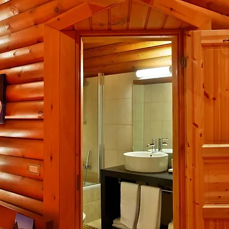 Kedros Village בקתה